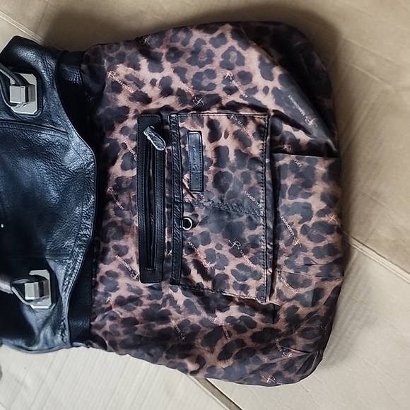 B. Makowsky black leather purse leopard lining - Picture 7 of 12